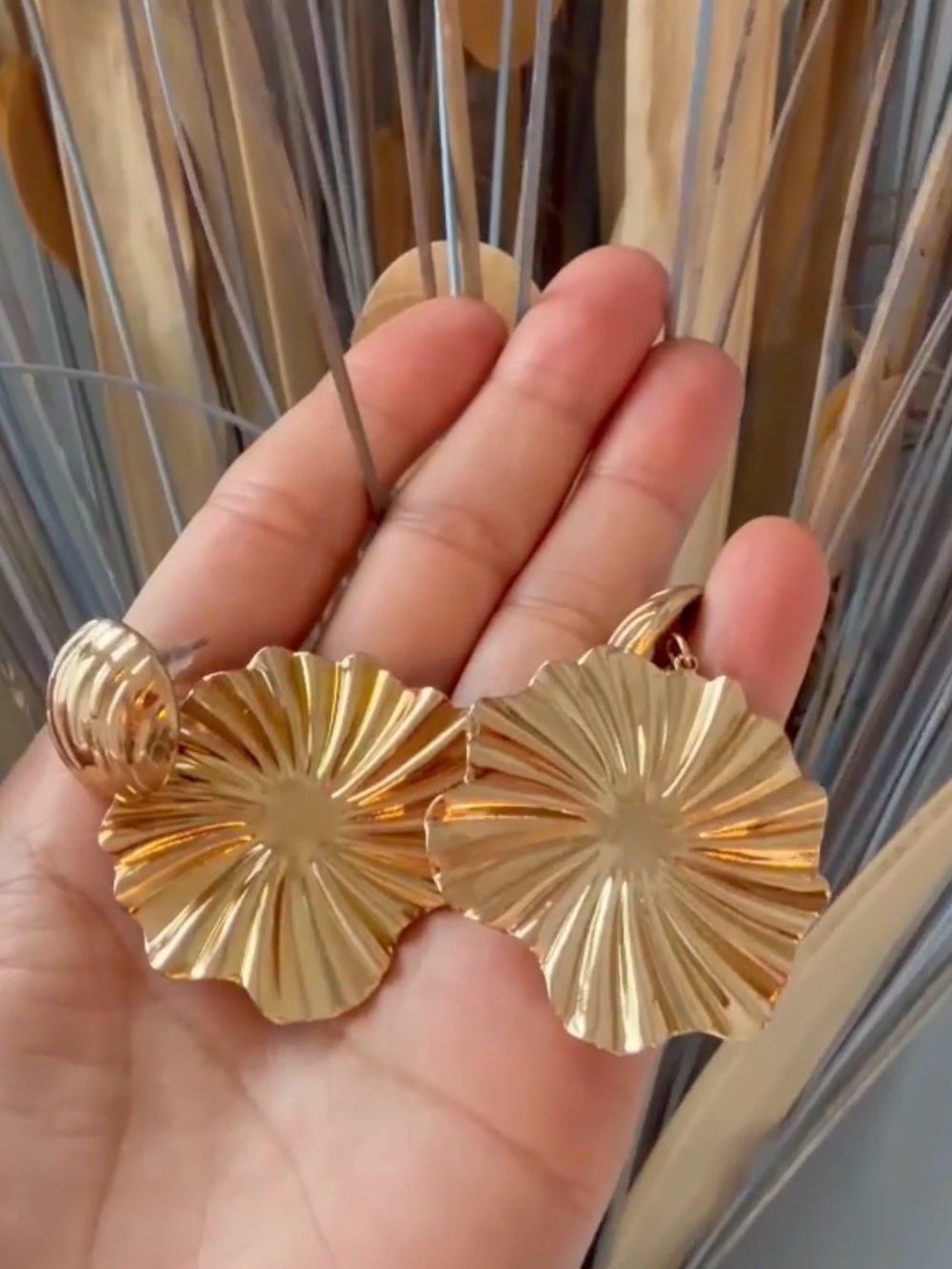Gold Floral Drop Earrings - Elegant Women Jewelry